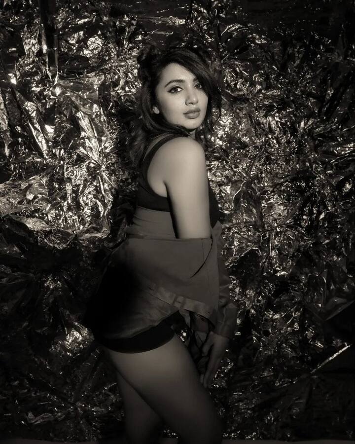 తేజస్వి మదివాడ హాట్ ఫొటోలు (Photo Courtesy: Tejaswi Instagram)
