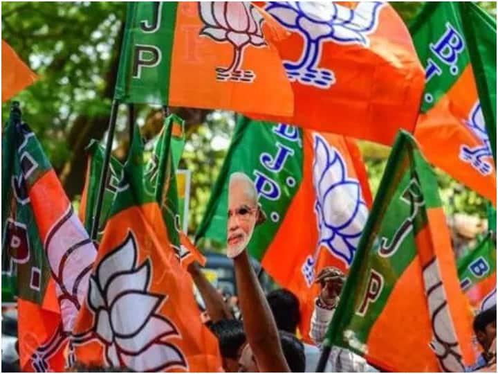MP News Decision of 16 Mayor Candidate of BJP is pending ANN Jabalpur News : नेताओं की खींचतान में उलझे बीजेपी के मेयर उम्मीदवार, अब दिल्ली दरबार में होगा फैसला