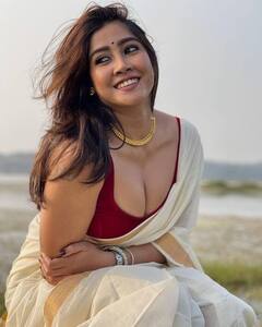 Sofia Ansari Photos: કોણ છે સોશિયલ મીડિયા ક્વિન સોફિયા અંસારી? દરેક ફોટો થાય છે વાયરલ...