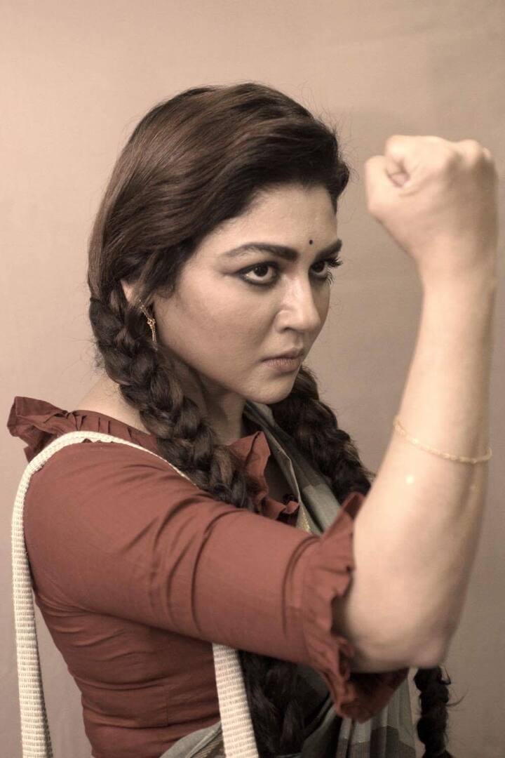 এবার অপেক্ষা দর্শকদের কাছে পৌঁছে দেওয়া 'ঝরা পালক'-কে। জীবনানন্দ দাশের জীবন আধারিত এই ছবি মুক্তি পাবে সায়ন্তন মুখোপাধ্যায় পরিচালনা এই ছবি মুক্তি পাবে ২৪ জুন।
