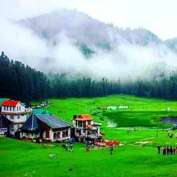 इस पैकेज में आप पहले दिन शिमला में पिंजोर गार्डन, कुफरी और शिमला माल रोड, फिर दूसरे दिन मनाली में पंडो डेम, हनोगी माता मंदिर, हडिम्बा मंदिर, मनु मंदिर, वशिष्ट बाथ, वन विहार, तिब्बत मोनस्ट्री, क्लब हाउस और शाम में शॉपिंग के लिए मनाली माल रोड की सैर कर पाएंगे. इसके बाद आप रोहतांग से चंढीगढ़ जाएंगे. वहां कुल्लू वैष्णो देवी मंदिर, रोज गार्डन और रॉक गार्डन औऱ फिर दिल्ली होते हुए भोपाल वापसी करेंगे.