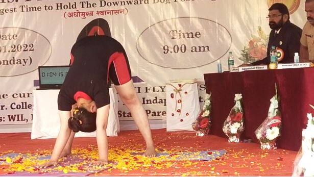 Walchandnagar News Updates :   इंदापूर तालुक्यातील वालचंद नगर येथील भारत चिल्ड्रन अकॅडमीची विद्यार्थिनी प्रतीक्षा सुनील पाटील (Pratiksha Patil in Guinness World Records) हिने विश्वविक्रम केला आहे.