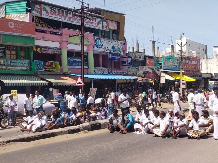 பேருந்தை நிறுத்தாத பஸ் கண்டக்டரை தாக்கிய தேமுதிக பிரமுகர் கைது - செஞ்சியில் பரபரப்பு...!