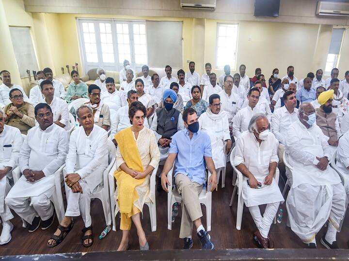 This is the first time that Gandhi has appeared before a central probe agency for questioning in a case. In photo, Congress leaders Rahul Gandhi, Priyanka Gandhi and other senior party leaders during a meeting at AICC office, after the former was summoned for questioning in the National Herald case, in New Delhi, Monday, June 13, 2022. (PTI Photo/Manvender Vashist)