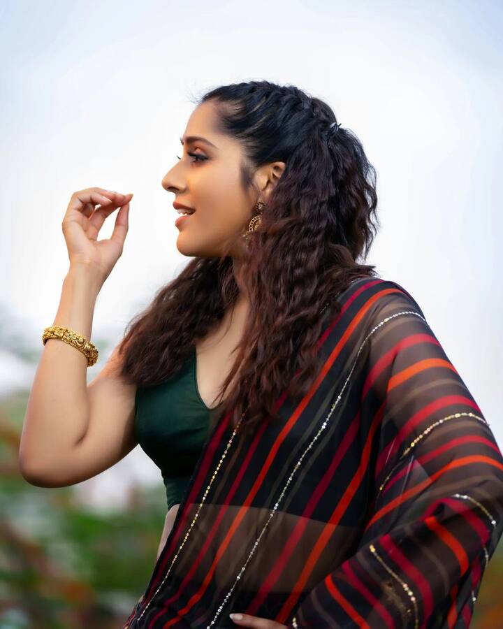 రష్మి గౌతమ్ ఫోటోలు -Image Credit:Rashmi Gautham/Instagram