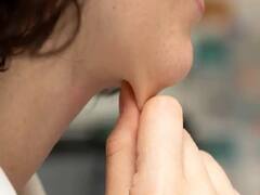 Double Chin:ચહેરાની સુંદરતા બગાડે છે ડબલ ચીન, આ ઘરગથ્થુ ઉપચારથી આ રીતે કરો ઠીક