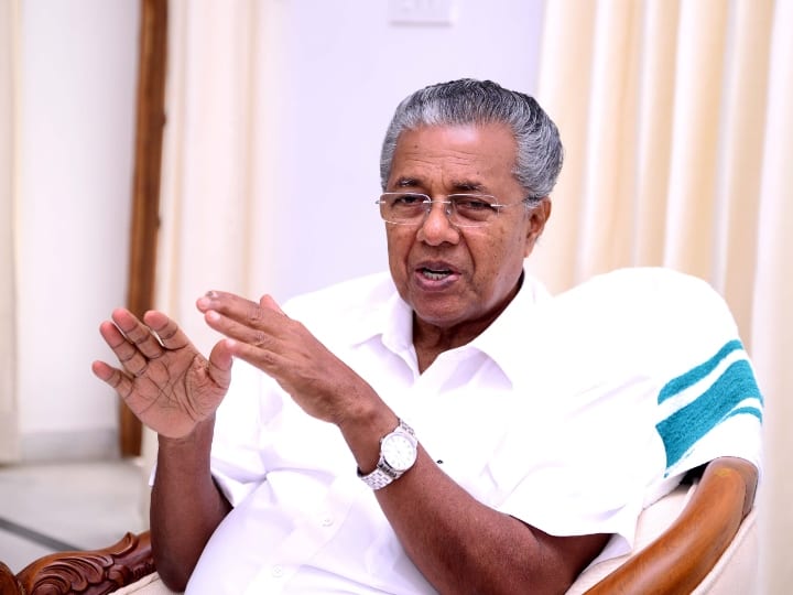 Pinarayi Vijayan Now Plumps For Legal Route To Take On Governor Khan Pinarayi Vijayan Now Plumps For Legal Route To Take On Governor Khan