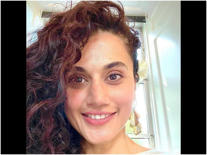 Taapsee Pannu reveals Mathias Boe is also travelling with her and Shagun Pannu from Denmark to Cannes Taapsee Latest abroad trip Taapsee Pannu: తాప్సీతో అతడూ అక్కడికి వెళ్ళాడు కానీ...