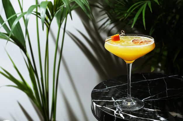 वजन घटाने के लिए आप कई तरह के फ्रूट ड्रिंक्स में दालचीनी पाउडर को एड कर सकते हैं. इससे काफी लाभ मिलेगा.   (Photo - Freepik)