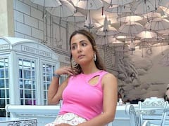 Hina Khan Pics: शॉर्ट स्कर्टमधील हिना खानचा ग्लॅमरस लूक पाहून चाहते झाले थक्क, पाहा स्टायलिश अवतार