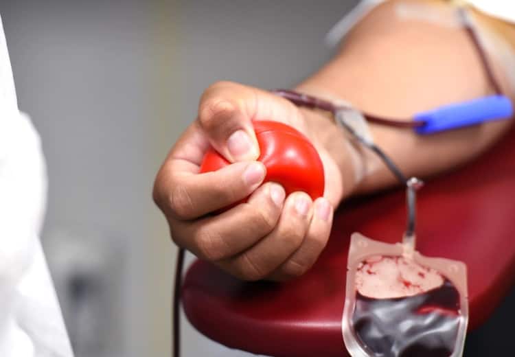 Busting the myths about Blood donation on World Blood Donors Day ரத்த தானம் பற்றி மக்களிடையே இருக்கும் மூடநம்பிக்கைகளும், அவற்றின் உண்மைத்தன்மையும்!