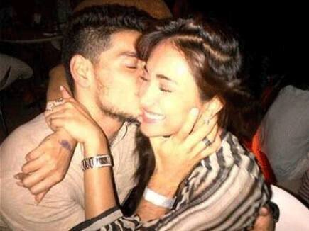 साल 2013 में जिया खान की मौत हुई थी. उनकी लाश उनके कमरे में मिली थी. उनकी मौत के पीछे उनके बॉयफ्रेंड सूरज पंचोली का हाथ बताया जा रहा था. जिया की मौत के बाद उनकी लव स्टोरी अधूरी रह गई.