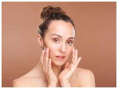 Aging के प्रोसेस को स्लो डाउन करने के लिए चेहरे पर लगाएं ये आयुर्वेदिक चीजें