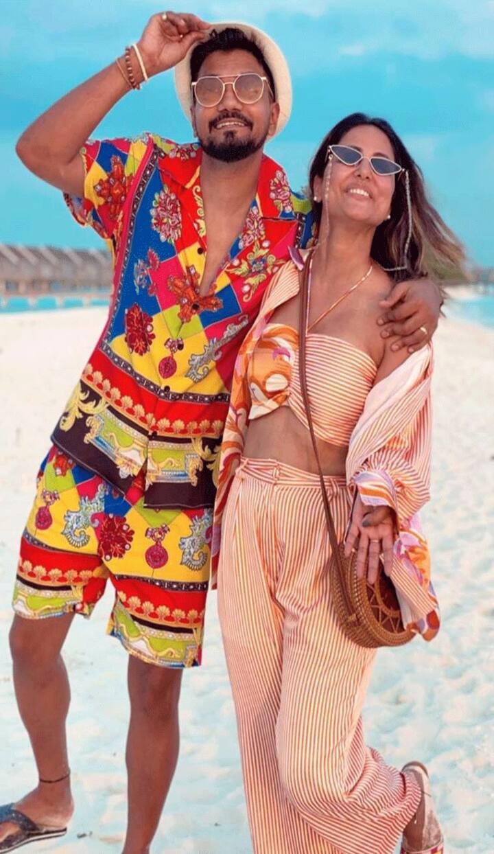 हिना खान और उनके बॉयफ्रैंड रॉकी जायसवाल का रिश्ता सभी को मालूम है. रियलिटी शो ‘बिग बॉस’ के 11वें सीजन में इनके रिश्ते ने एक नया मुकाम हासिल किया. एक एपिसोड में रॉकी एक टॉस्क के लिए घर में आए और इसी दौरान, उन्होंने हिना को प्रपोज़ कर उन्हें हैरान कर दिया. हिना उन्हें घर के अंदर ले गई, जहां उन्होंने एक-दूजे से अपने दिल की बातें ज़ाहिर की और रॉकी ने उन्हें प्रपोज़ किया.