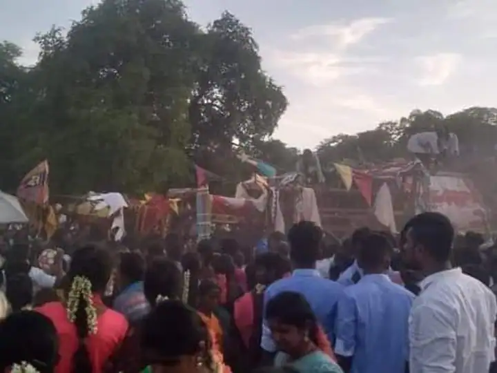 Dharmapuri Chariot Accident:  Two Killed After Temple Chariot Collapses On Devotees In Tamil Nadu Tamil Nadu: Two Killed After Temple Chariot Collapses On Devotees In Dharmapuri