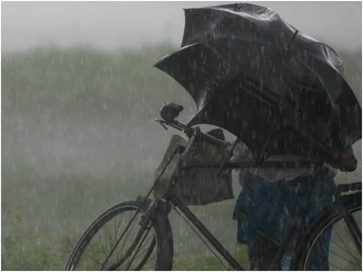 West Bengal Weather Know Monsoon Update In Kolkata 15 June West Bengal Weather Update : সকাল থেকেই আকাশ কালো, জেনে নিন আজ কখন কোথায় বৃষ্টি