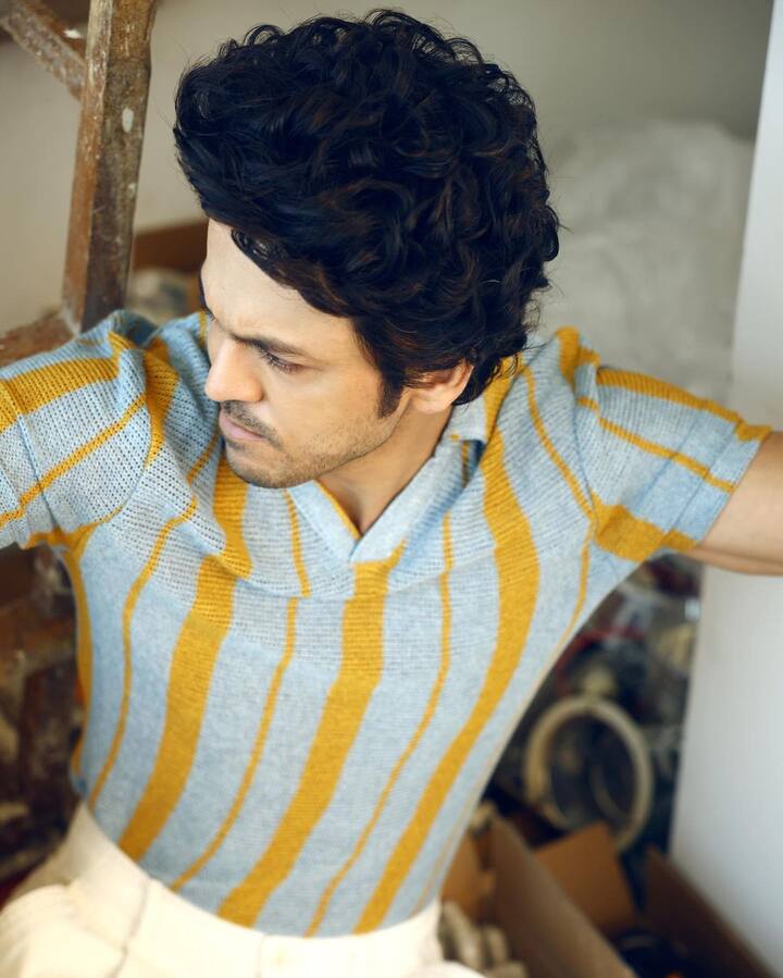 नुकतेच ललितने त्याच्या सोशल मीडिया अकाऊंटवर नवीन फोटो शेअर केले आहेत.