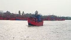 East Midnapore: সম্পূর্ণরূপে ভেঙে পড়েছে পূর্ব মেদিনীপুরের একাধিক মৎস্য বন্দর, বড়সড় দুর্ঘটনার আশঙ্কা