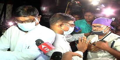 Primary TET Case : Help me, want to go home, Manik Bhattacharya appeals to Traffic Sergeant after CBI appearance Manik Bhattacharya : একটু ব্যবস্থা করে দিন, বাড়ি যেতে চাই,  ট্রাফিক সার্জেন্টের কাছে কাতর আবেদন মানিকের !