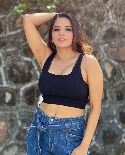 ਅਭਿਨੇਤਰੀ ਦੇ ਬੋਲਡ ਲੁੱਕ ਹਮੇਸ਼ਾ ਹੀ ਖਬਰਾਂ ਦੇ ਬਾਜ਼ਾਰ 'ਚ ਛਾਏ ਰਹੇ ਹਨ।