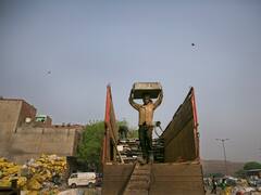 Noida News: नोएडा में 25 जून तक झुग्गी करने का मिला अल्टीमेटम, वरना फ्लैट का आवंटन होगा निरस्त