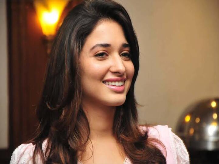 Tamannaah : தென்னிந்திய ரசிகர்கள் இப்படி... வட இந்திய ரசிகர்கள் இப்படி.. விளக்கம் கொடுத்த தமன்னா..