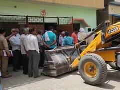 Sultanpur News: घर पर बुलडोजर चलने से पहले डरा शातिर बदमाश, अयोध्या में किया सरेंडर