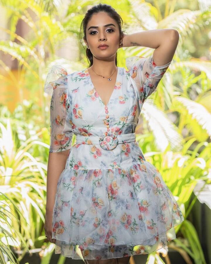 శ్రీముఖి హాట్ ఫోటోలు (Photo Courtesy: Sreemukhi Instagram)
