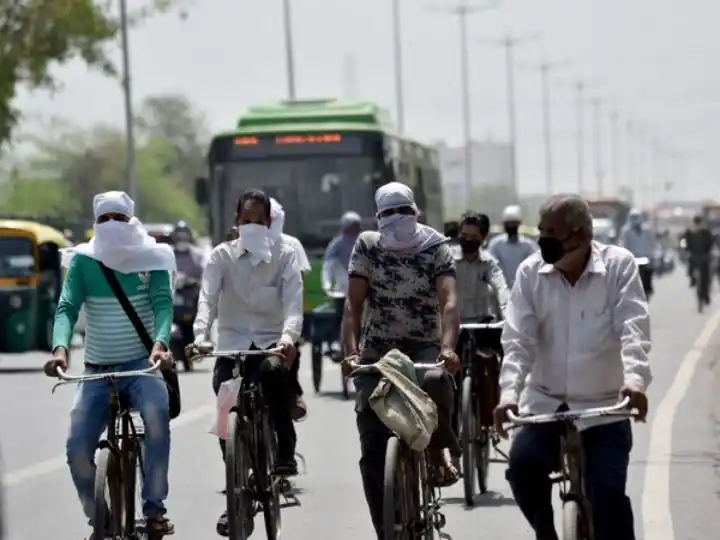 Delhi: Mercury Dips Below 40 Degrees After 13 Days, Light Rain Likely From Tomorrow Delhi: Mercury Dips Below 40 Degrees After 13 Days, Light Rain Likely From Tomorrow