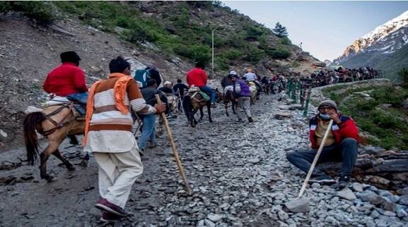 Amarnath Yatra : আধার কার্ড বাধ্যতামূলক, অমরনাথ যাত্রীদের জন্য জারি বিজ্ঞপ্তি Amarnath Yatra will have to furnish Aadhar card or submit to Aadhar authentication voluntarily Amarnath Yatra : আধার কার্ড বাধ্যতামূলক, অমরনাথ যাত্রীদের জন্য জারি বিজ্ঞপ্তি