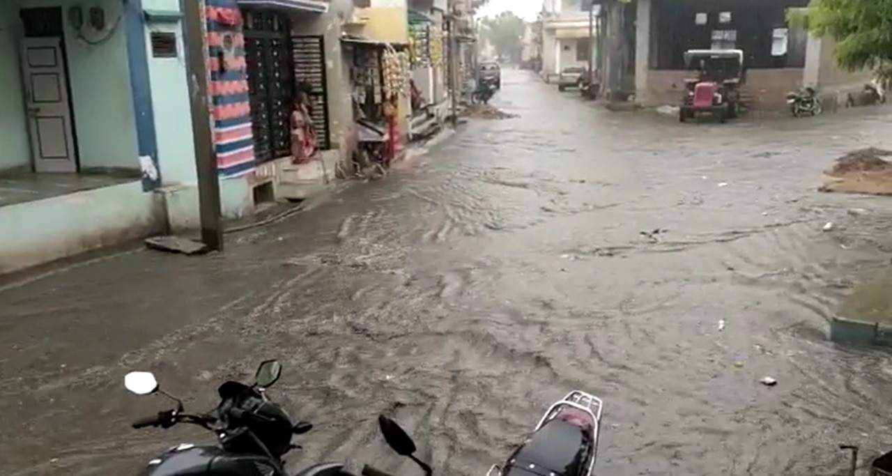 Rajasthan Weather: राजस्थान में प्री-मानसून में जमकर बरसे बादल, 2 साल बाद नदियों में दिखा पानी