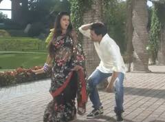 Bhojpuri Song: Akshara Singh को काली साड़ी पहने देख बहक गया Nirahua का दिल, देखें वीडियो
