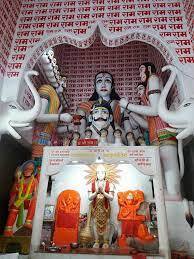 बता करें मंदिर के निर्माण की तो इसे साल 1990 में बनाया गया था. मंदिर में रावण की मूर्ति इसलिए लगाई गई क्योंकि यहां माना जाता है कि रावण महापंडित और ज्ञानी थे इसलिए वो हमेशा ही पूजनीय रहेंगे.