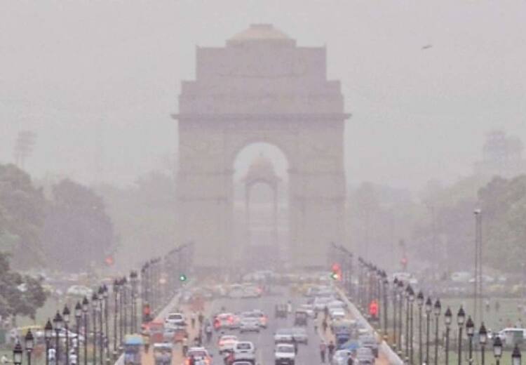 Delhi Air pollution may reduce average life span by 10 years says University of Chicago AQLI report டெல்லியில் காற்று மாசு: ஆயுளில் 10 ஆண்டுகள் குறையும்.. ஆய்வில் வெளியிடப்பட்ட அதிர்ச்சித் தகவல்!