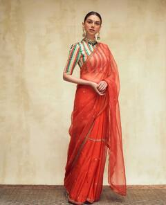 Fashion Tips: इस तपती गर्मी में वेडिंग फंक्शन के लिए चूज़ करें शिफॉन साड़ी लुक, इन हसीनाओं से लें स्टाइलिंग आइडियाज