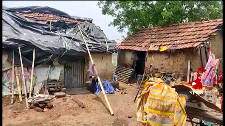 Bankura : 36 families are in crisis before monsoon as they didn't get house in house for all project Bankura : 