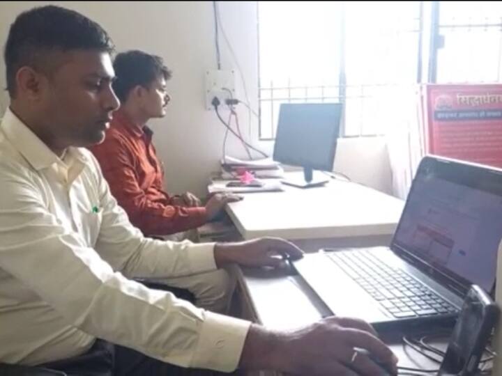 UP News Siddharthnagar Religious frenzy spread on social media cyber cell close watch ANN Siddharthnagar News: सोशल मीडिया पर भड़काऊ पोस्ट लिखना पड़ेगा भारी, एक्टिव हुआ पुलिस का साइबर सेल