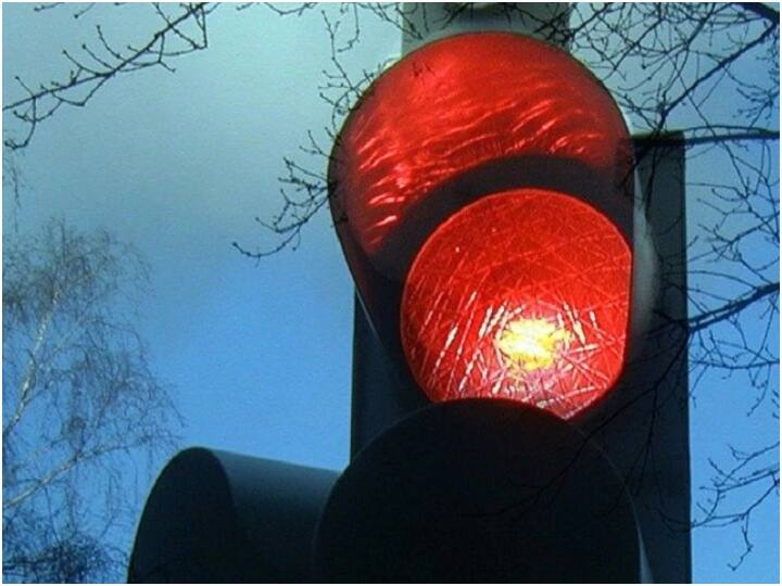 Delhi Traffic Updates: दिल्ली में आज भी बंद रहेंगे ये रास्ते, ट्रैफिक पुलिस ने जारी की अहम एडवाइजरी Delhi Traffic Updates Delhi Traffic Police Advisory Many Road Closed Today Check Details Here Delhi Traffic Updates: दिल्ली में आज भी बंद रहेंगे ये रास्ते, ट्रैफिक पुलिस ने जारी की अहम एडवाइजरी