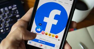 તમારુ Facebook કેટલા ફોન-કૉમ્પ્યુટર પર ચાલુ છે ? આ સિમ્પલ ટ્રિક્સથી જાણો ને કરી દો LogOut