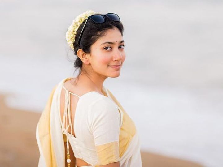 Want to beat the summer vibes? Go casual like Sai Pallavi and Rashmika  Mandanna in a simple cotton frill dress | IWMBuzz