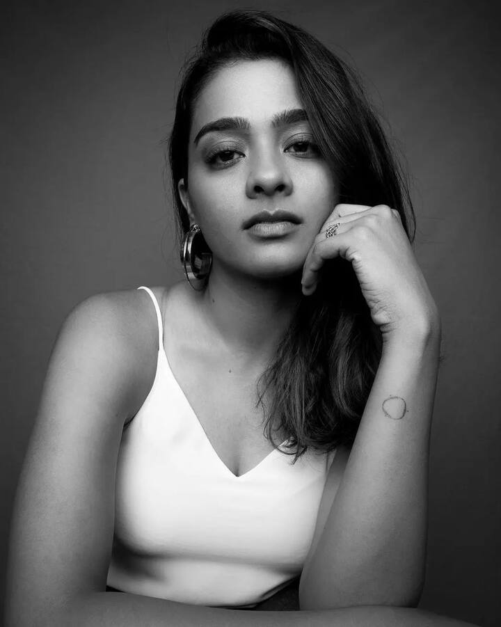 நீ வாயேன்னு சொன்னாலே வாழ்வேனே ஆதாரமா…