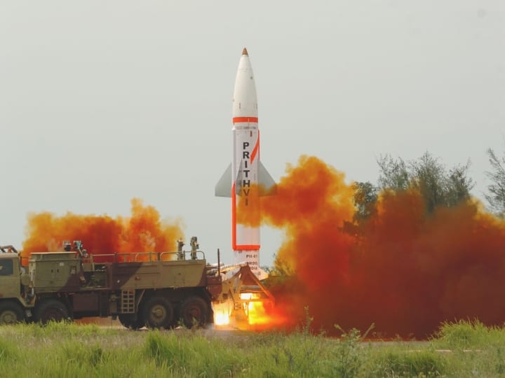ओडिशा के तट से भारत को बड़ी सफलता, बैलिस्टिक मिलाइल पृथ्वी-2 का किया सफल परीक्षण
