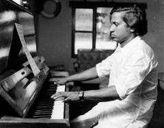 இசைக்கு தேசிய விருது வாங்கிய இளையராஜா படங்கள்..!