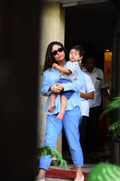 Kareena Kapoor Pics: ਕਰੀਨਾ ਕਪੂਰ ਨੂੰ ਛੋਟੇ ਬੇਟੇ ਜਿਹੇ ਨਾਲ ਇਸ ਅੰਦਾਜ਼ 'ਚ ਵੇਖ ਹੈਰਾਨ ਹੋਏ ਫੈਨਸ, ਨਜ਼ਰ ਆਈ ਛੋਟੇ ਨਵਾਬ ਦੀ ਕਿਊਟਨੈਸ