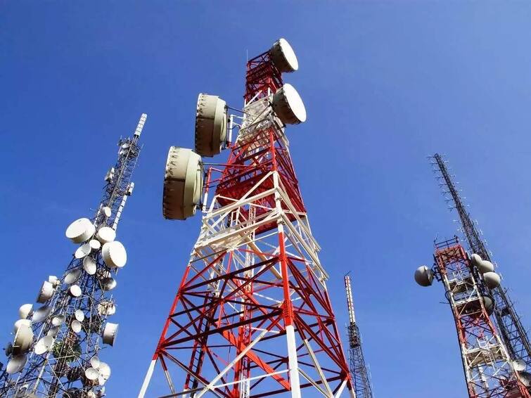 5g services rollout soon as union government gives green signal to 5g spectrum auctioning marathi news 5G Services Rollout Soon : 5G मोबाईल सेवा लवकरच होणार सुरु; केंद्र सरकारकडून 5G स्पेक्ट्रमच्या लिलावाला मंजुरी