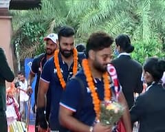 IND vs SA: ચોથી ટી-20ને લઈ ટીમ ઈન્ડિયાનું રાજકોટમાં આગમન, કાઠિયાવાડી વાનગીનો માણશે સ્વાદ