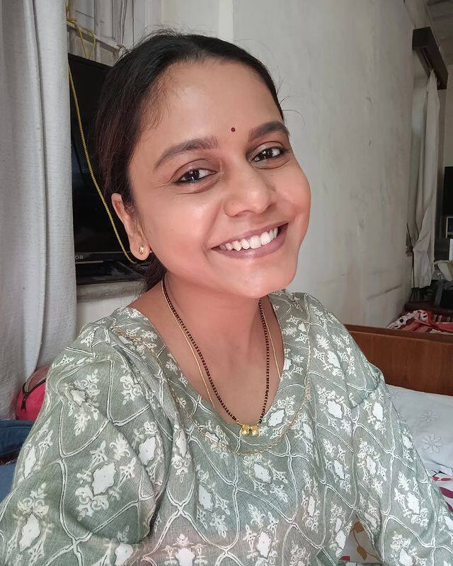 हेमांगी 'लेक माझी दुर्गा' या मालिकेमधून प्रेक्षकांच्या भेटीस आली.(photo:hemangiikavi/ig)