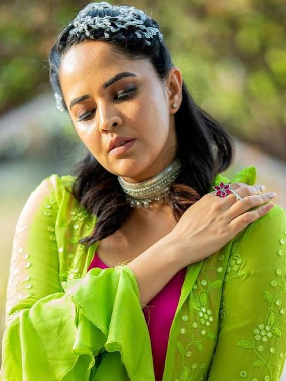 నిద్ర లేదు, బతికే ఉన్నా: అనసూయకు ఏమైంది?