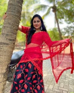 Priyanka Pandit Photos: साड़ी में भी कहर ढाती हैं भोजपुरी अभिनत्री प्रियंका पंडित, तस्वीरें देख आप हो जाएंगे उनके दीवाने