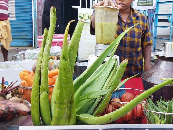 Villupuram: இயற்கை முறையில் ஜூஸ் தயாரிப்பில் அசத்தும் விழுப்புரம் இளைஞர் - கடையில் அலைமோதும் மக்கள் கூட்டம்...!